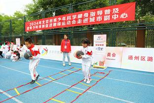 邮报记者：曼联收购案仍没有实质进展，直到现在也没有赢家